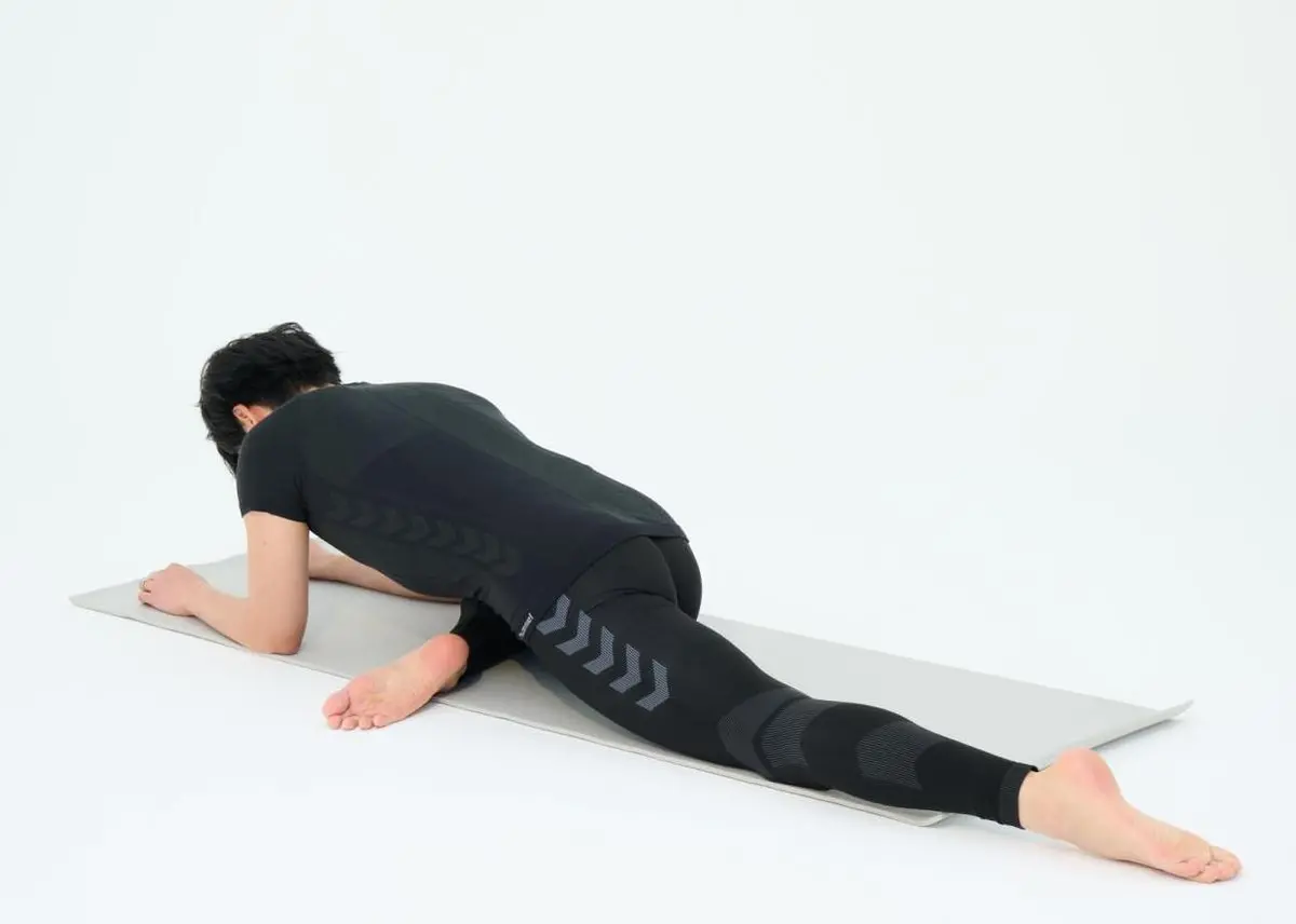 OurAge×Webエクラ　竹田純さん_お尻伸ばし