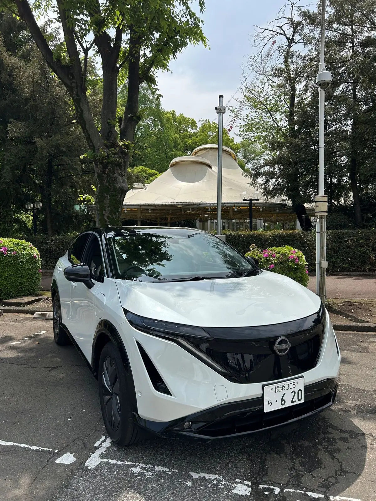 クロスオーバーEV日産アリアの外観