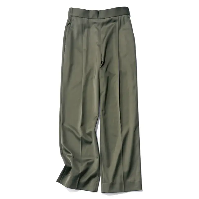 “リピ買いするのはやや太めのストレート。今季はツヤに惹かれました”