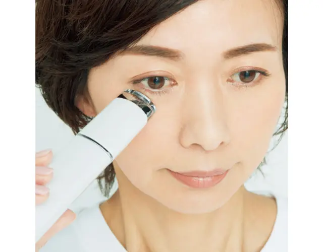 デジタル疲れした目まわりをケア