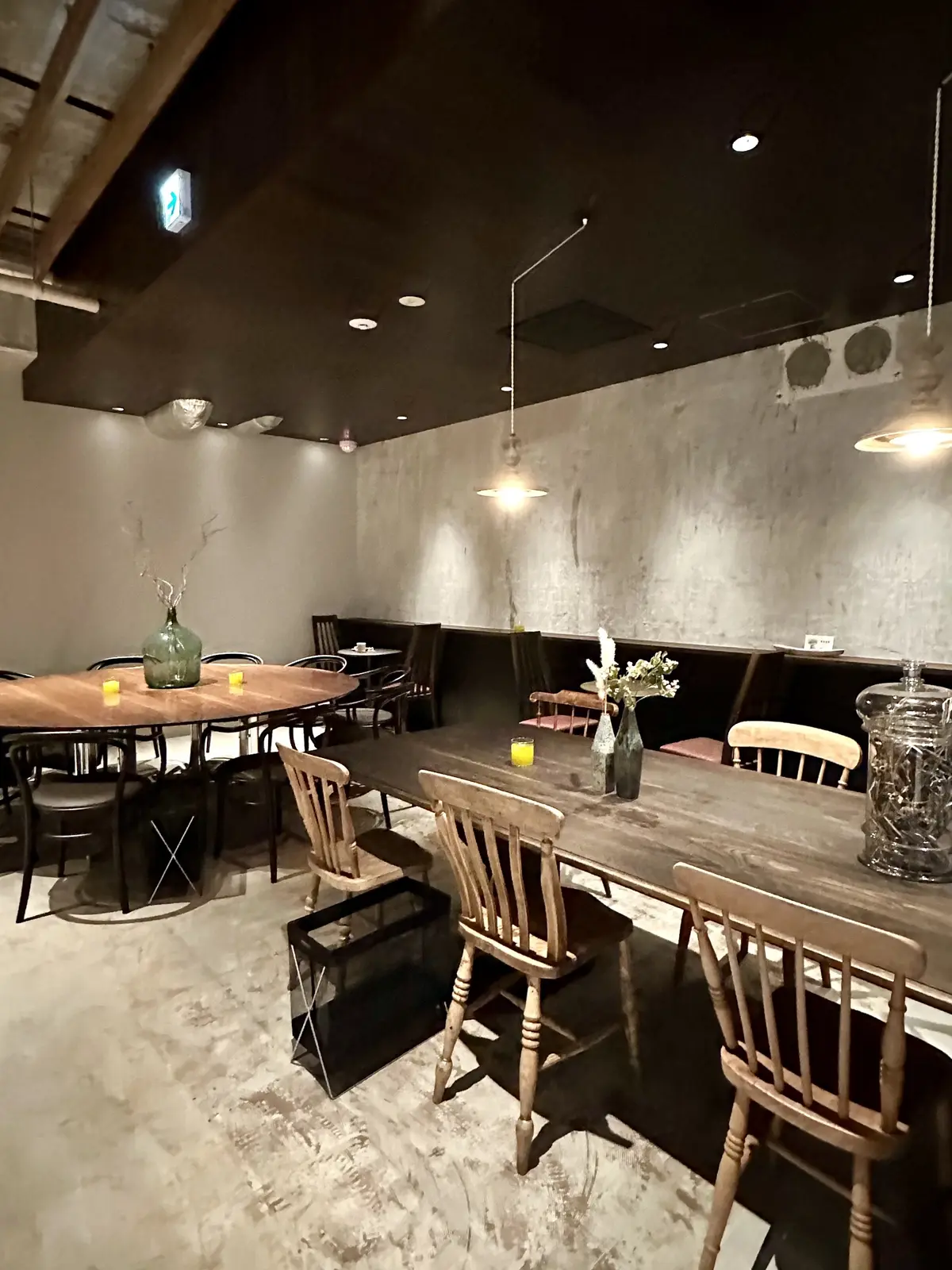 茅場町カフェ「COIN」店内写真