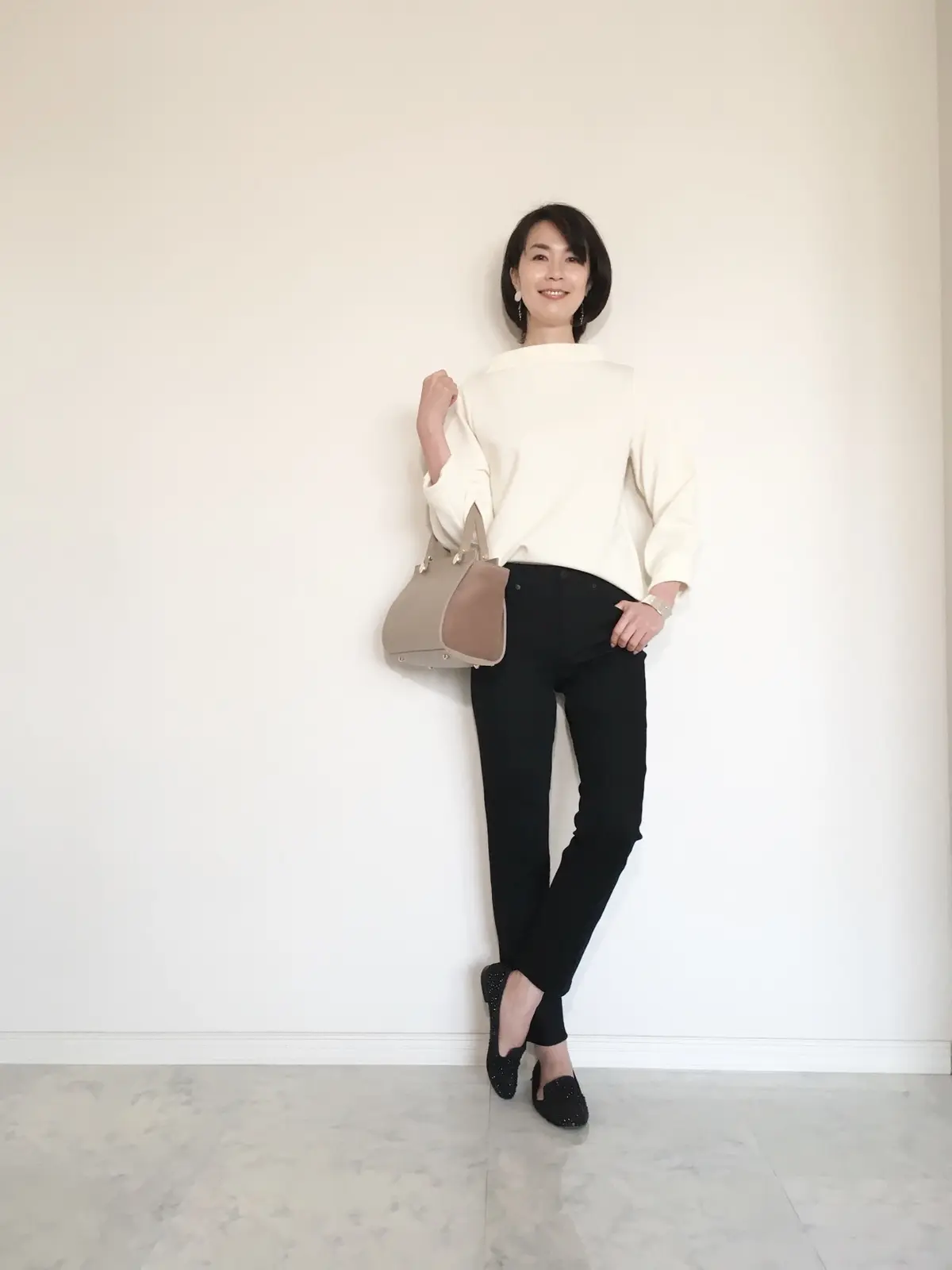 春ニット&優秀ユニクロのブラックデニムの画像_2