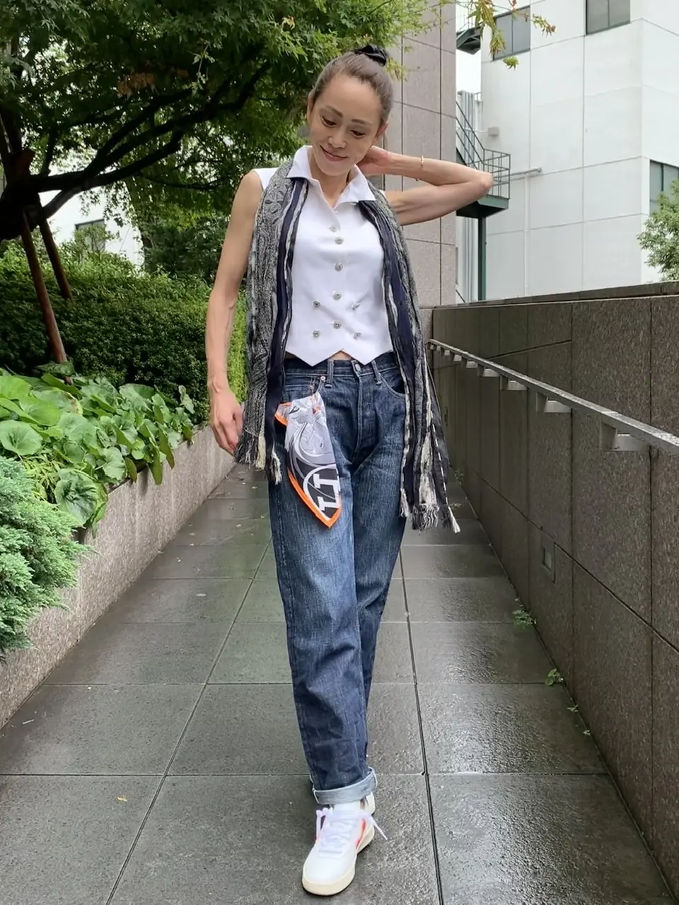 フロント　CHANELのベスト