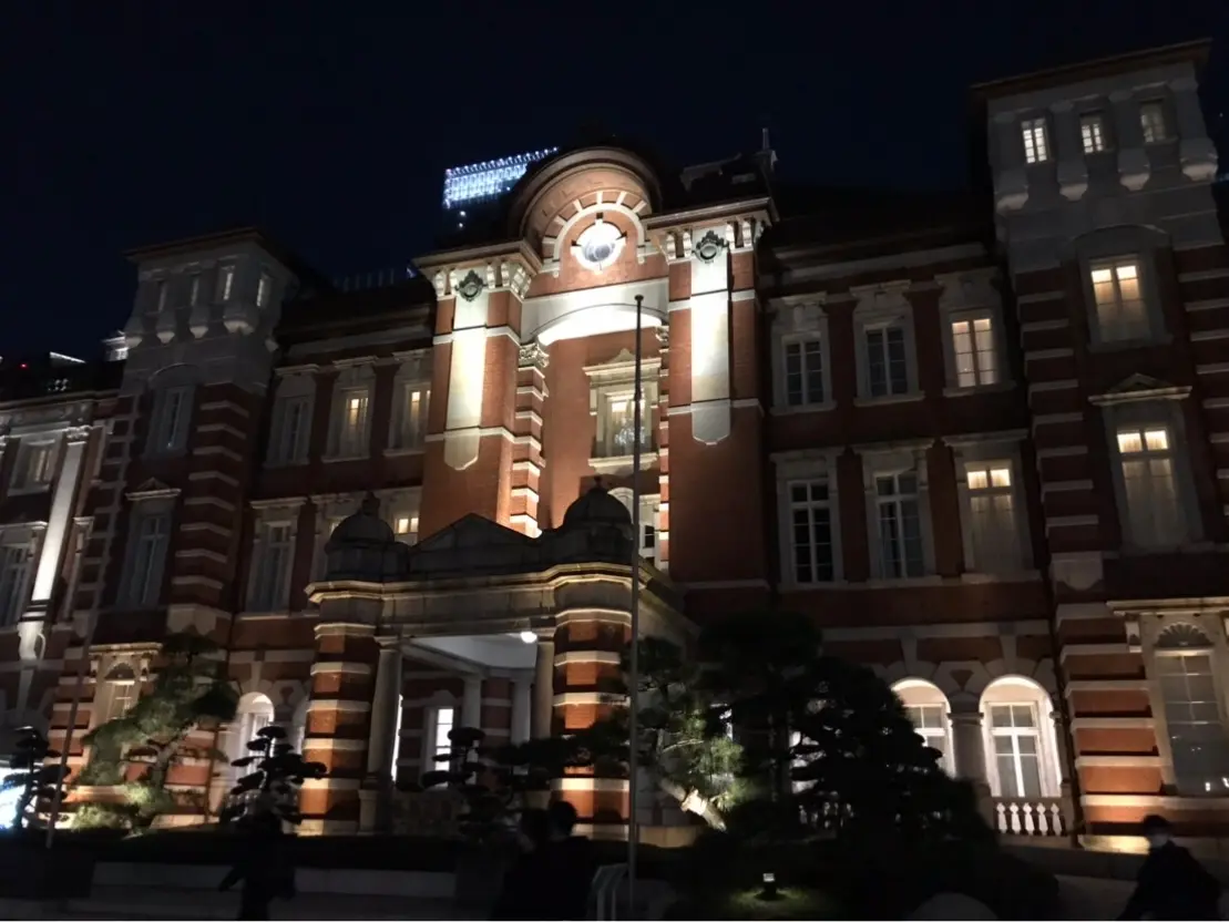 〈＋Ｊ〉のダウンを着て、2階建てオープンの画像_9