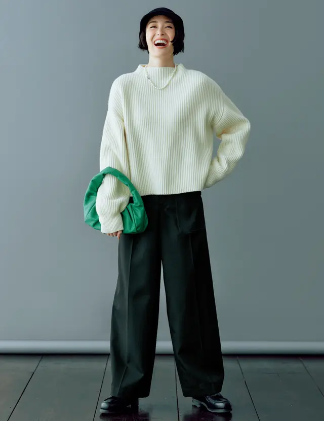 【大人の黒パンツコーデ4選】印象に残る「黒パンツ」でスタイルアップ