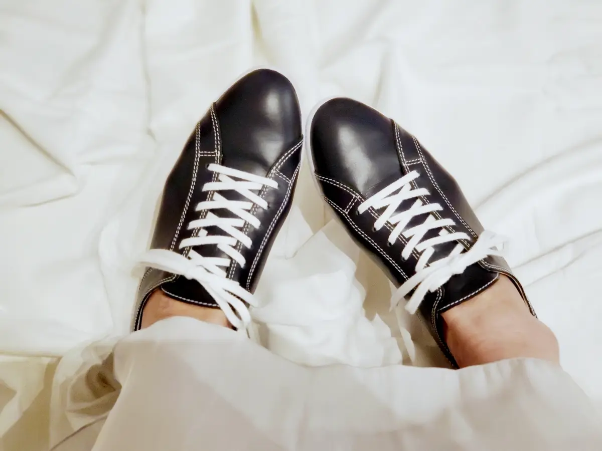 きれいめコーデに合わせたいスニーカーの画像_2