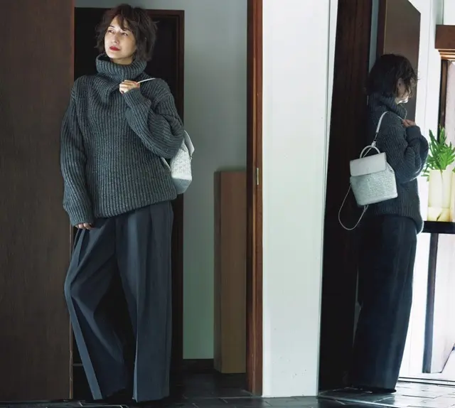 【富岡佳子「おしゃれの冒険の旅」vol.18】都会でアクティブになれるバッグ