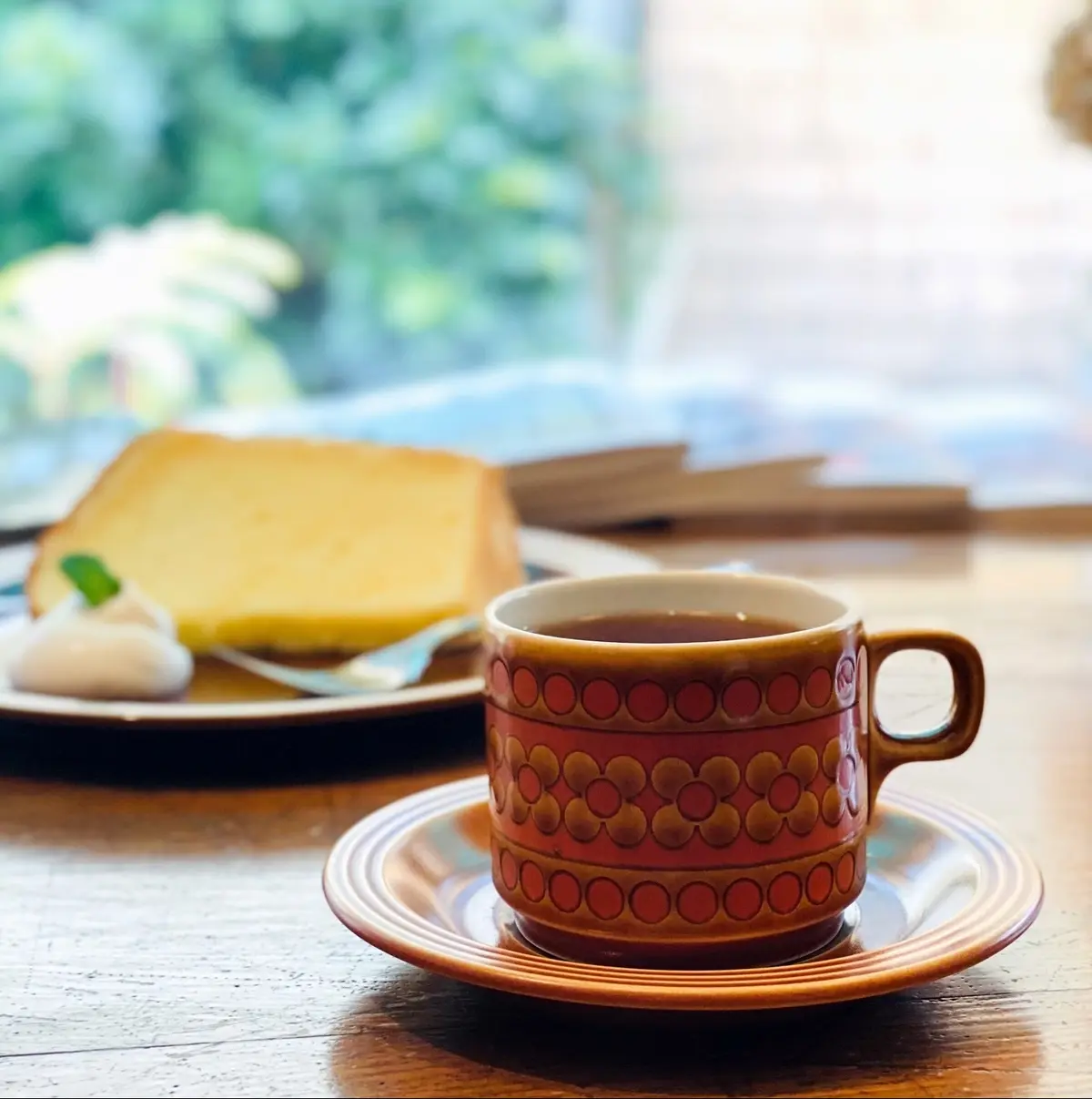 別府鉄輪温泉　ギャラリーカフェ「アルテノイエ」　シフォンケーキ　コーヒ　