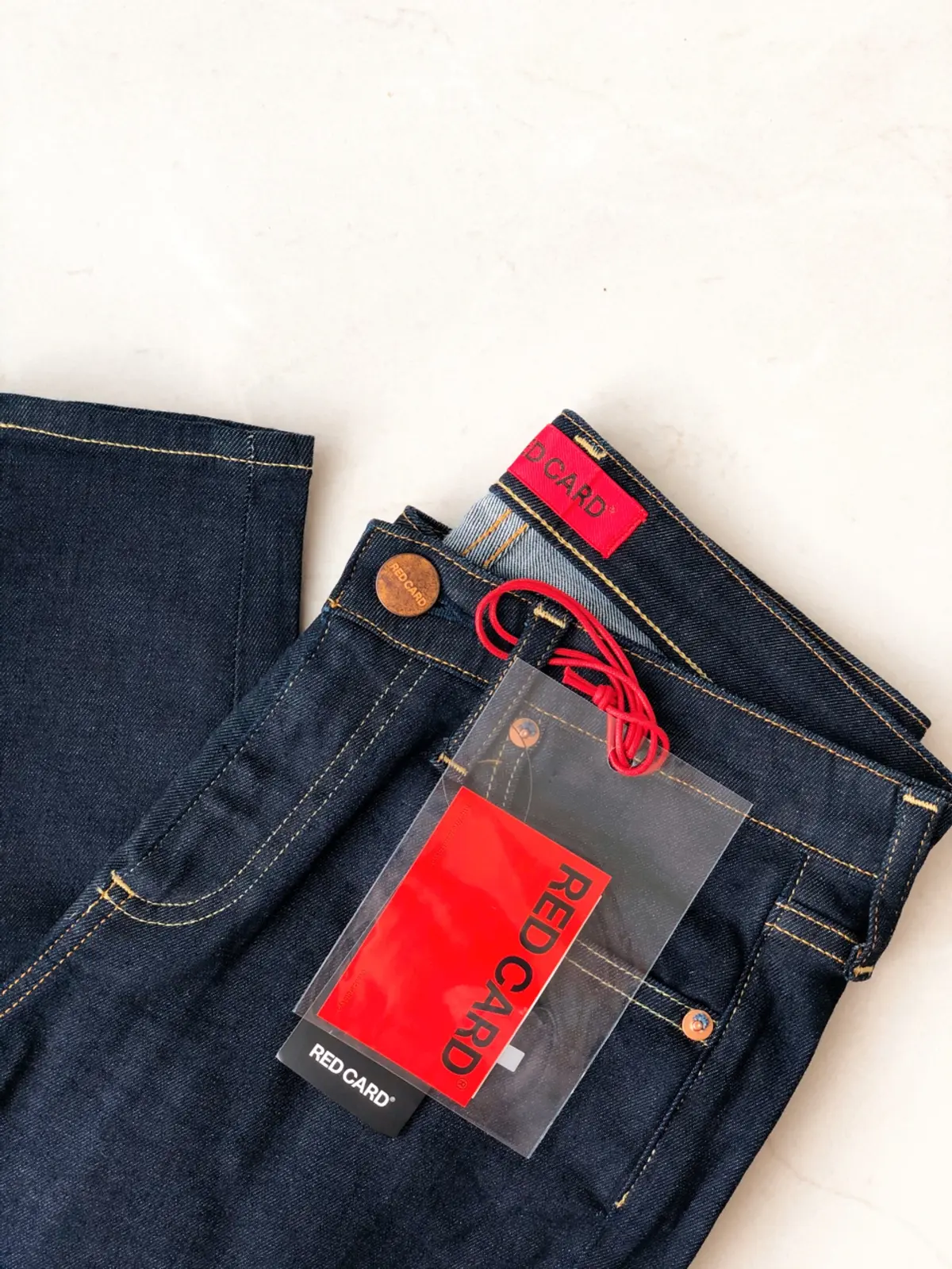 すっきり見えスタイル、REDCARDのデの画像_1