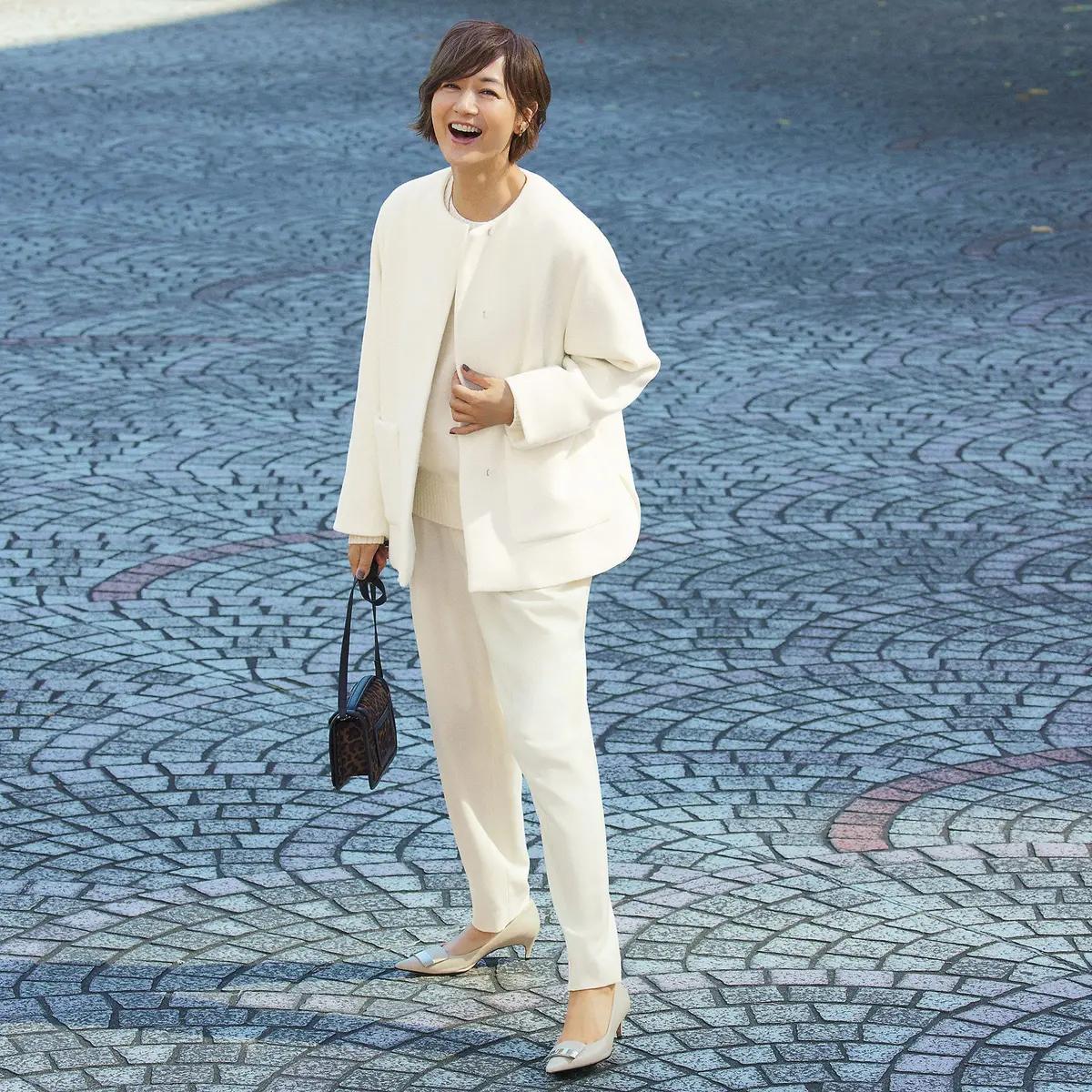 富岡佳子さんが着こなす「E by éclの画像_1