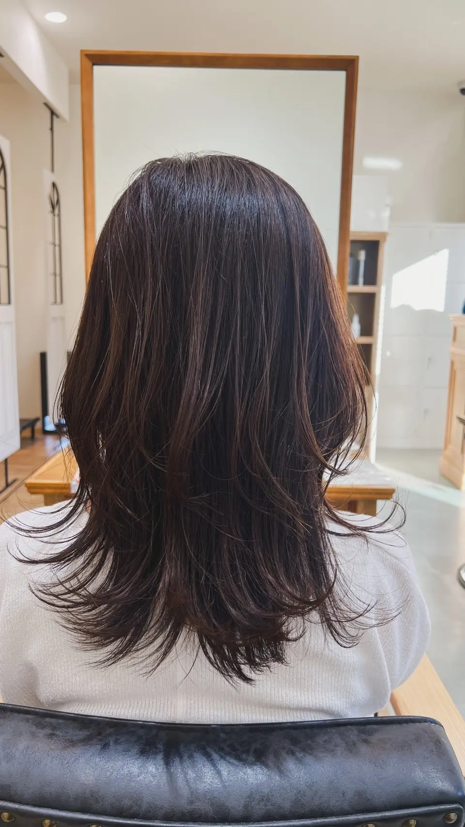 【50代ヘアスタイル】秋色ヘアカラー＆欠の画像_4
