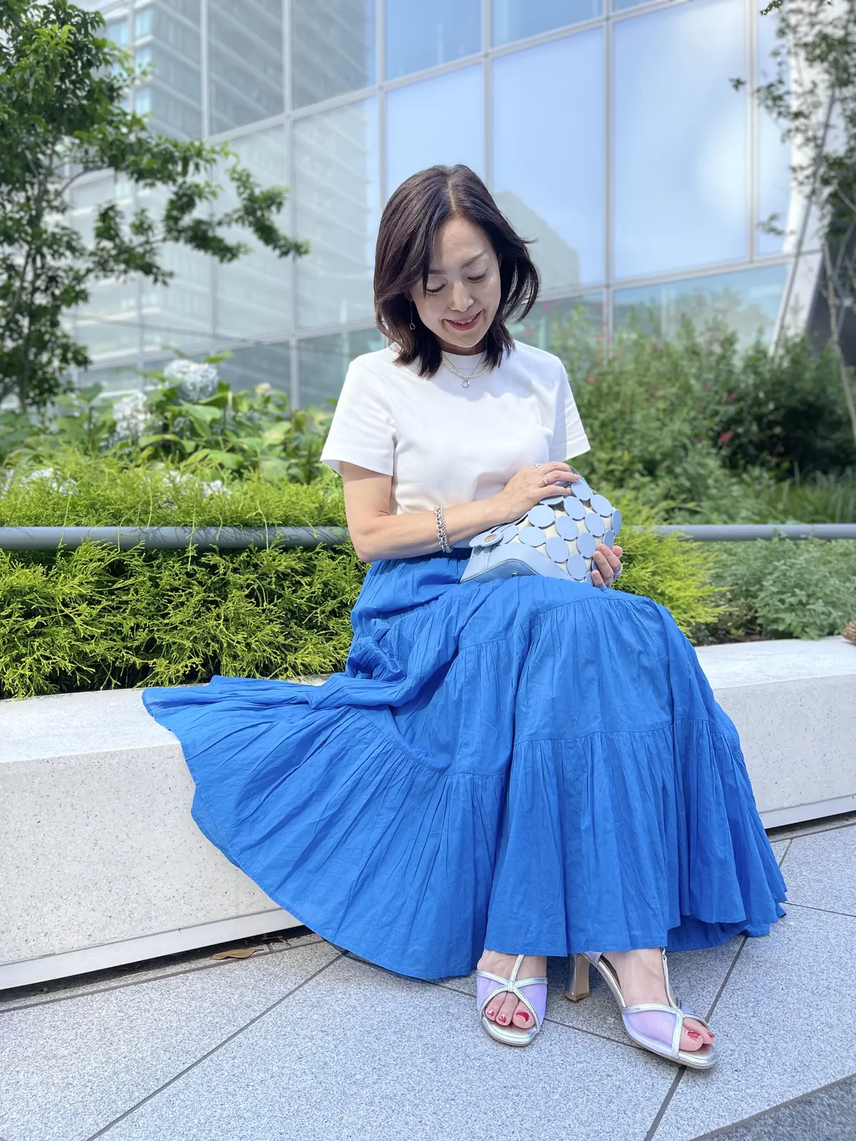 ロイヤルブルーのティアードスカートで夏コの画像_4