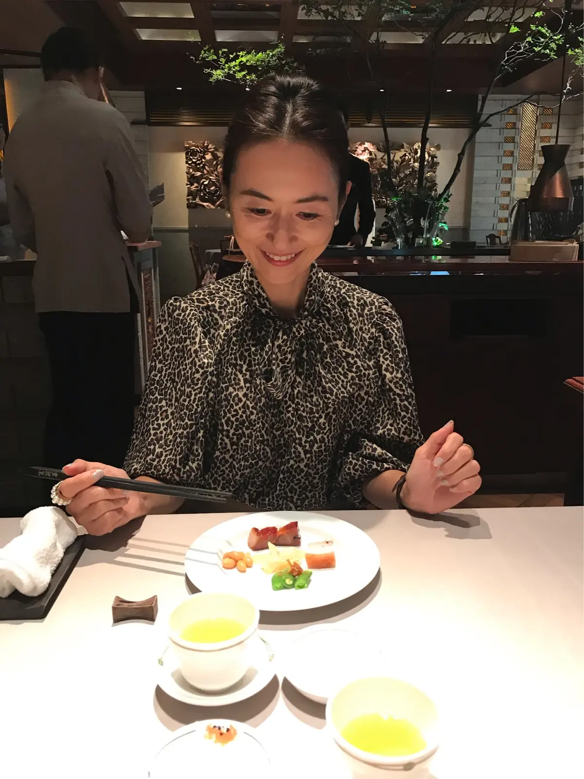 柄を取り入れた新ワントーンコーデ♪の画像_3