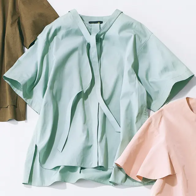 浅いVネック＋リボンタイ