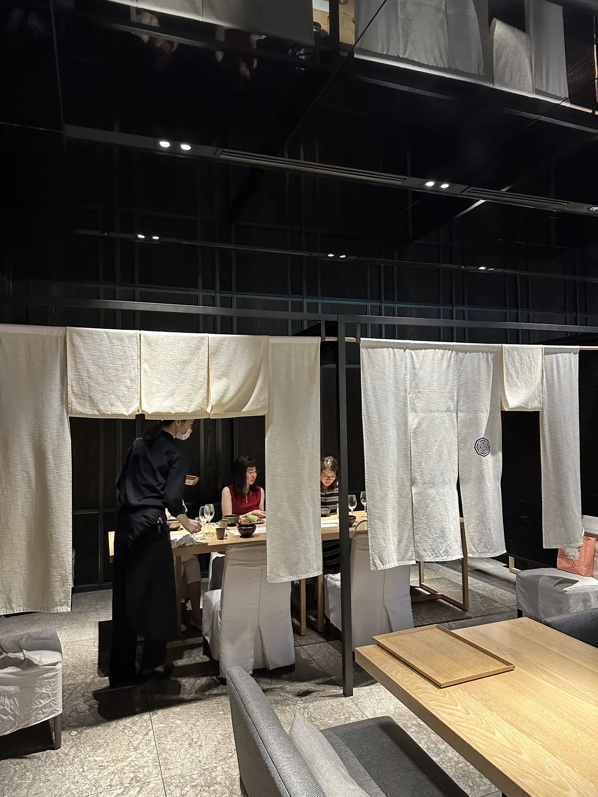 レモンイエローのジャケットでお出かけデニの画像_3