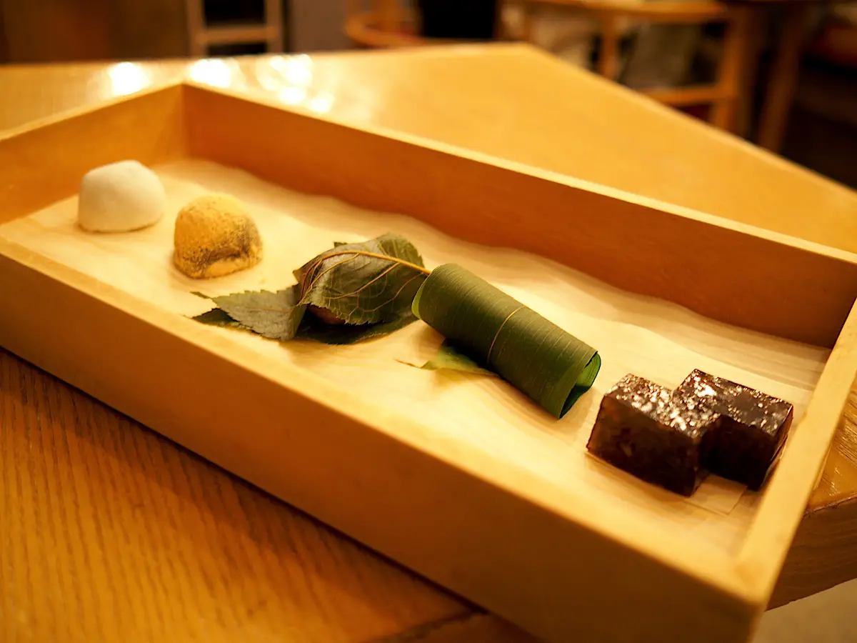 【HIGASHIYA GINZA】季節のお茶と和菓子セット 1,930円