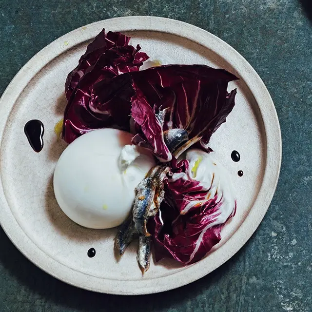 ブッラータチーズと トレヴィス