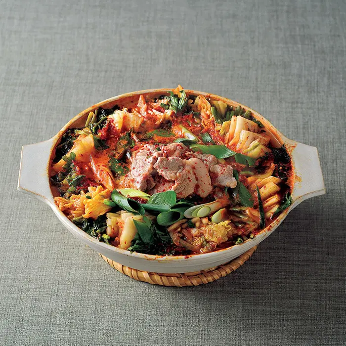 料理家 な すんじゃさんのシンプルキムチ鍋レシピ