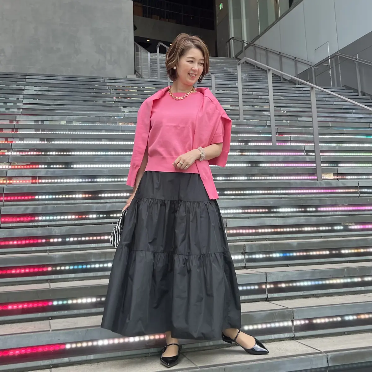 気分が華やぐ春色ニットの画像_1