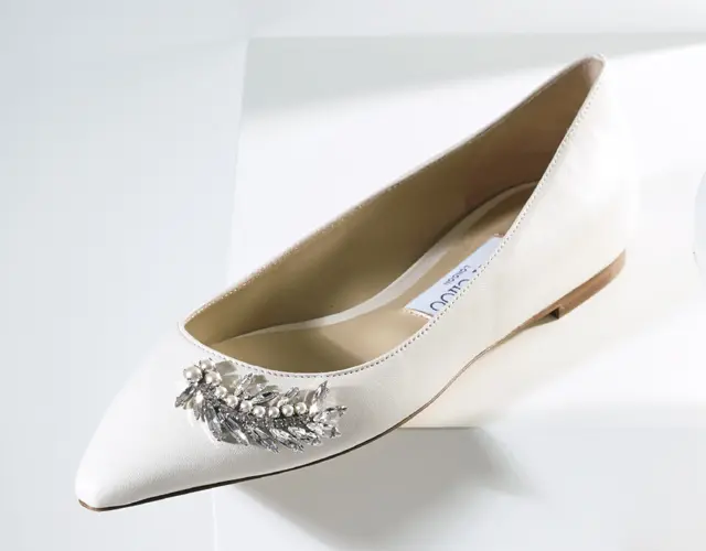 靴￥118,800／ジミー チュウ