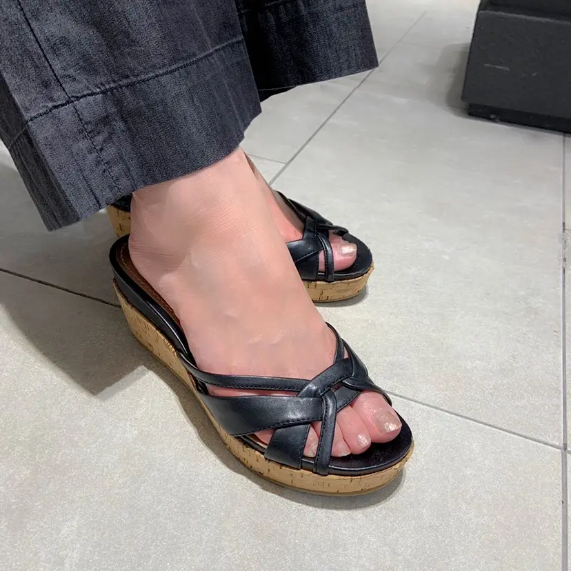 プチプラファッションで、サクッと「夏の黒の画像_3