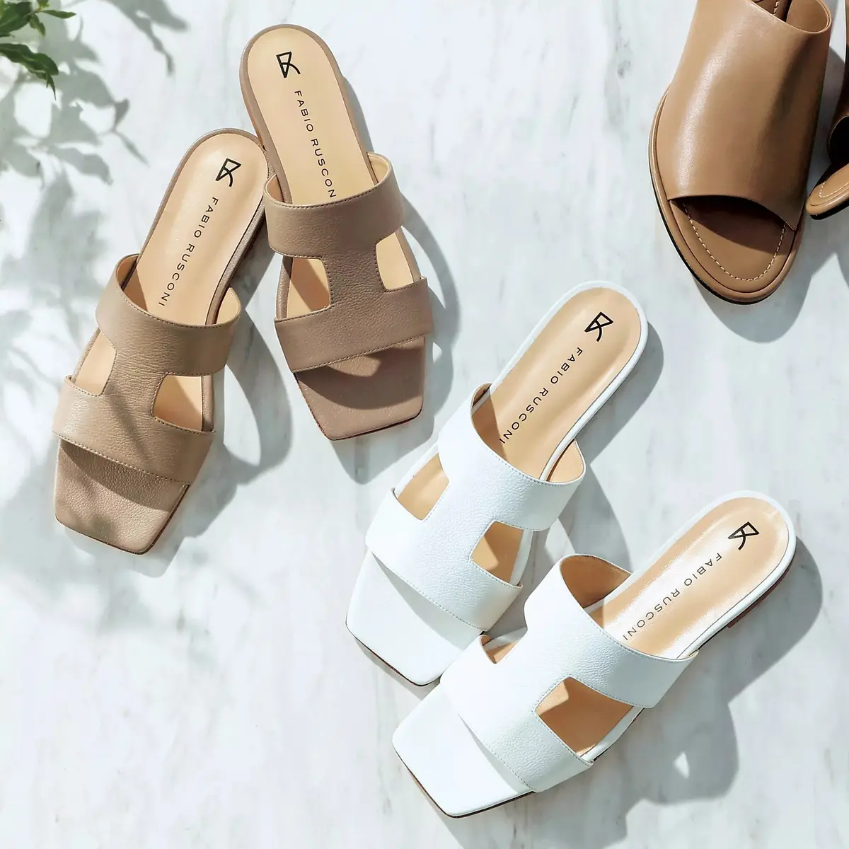 エレガント派におすすめ！最旬サンダルコレの画像_2