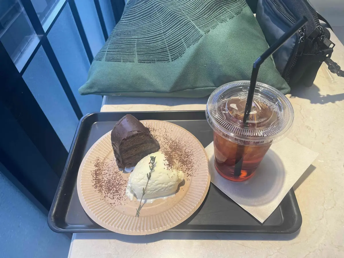 カフェ　スイーツ　隙間時間　おひとりさま