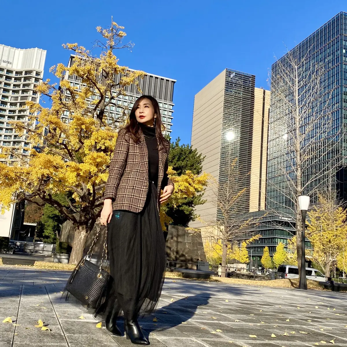 チュールスカート以外はクールに