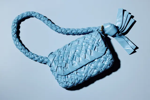 ボッテガ・ヴェネタのサマーバッグ