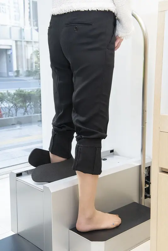 歩くのが楽しくなる特別な靴　”アシックスの画像_2