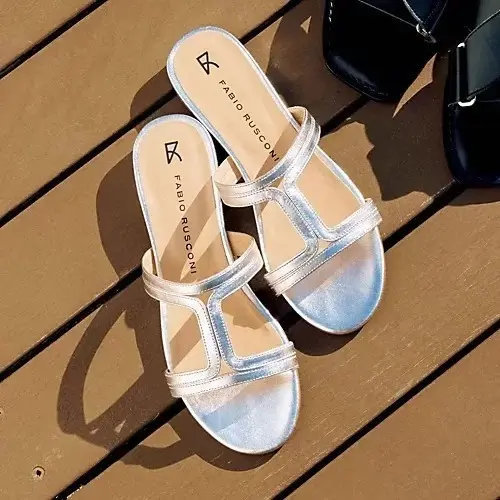 【50代 サンダル】足元からスタイルを格の画像_19