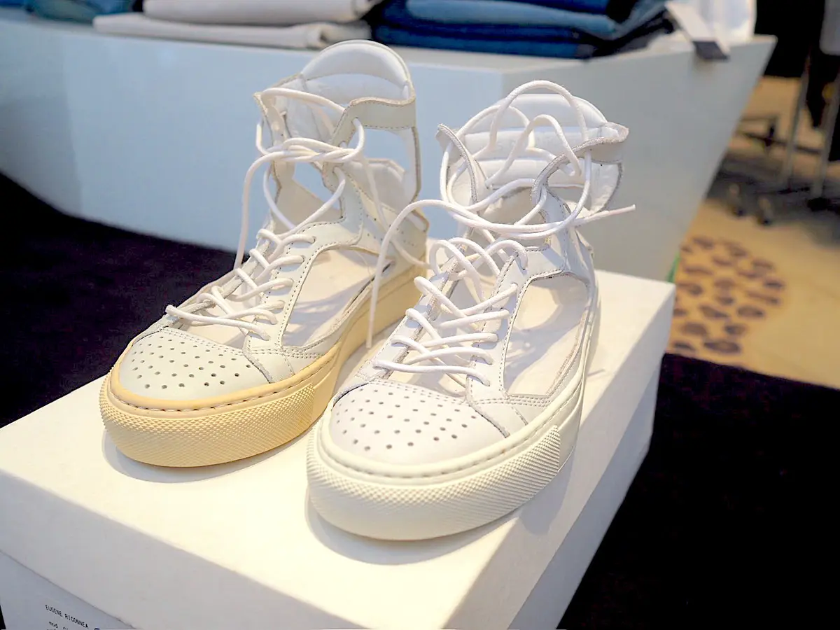 EUGENE RICONNEAUS　スニーカー