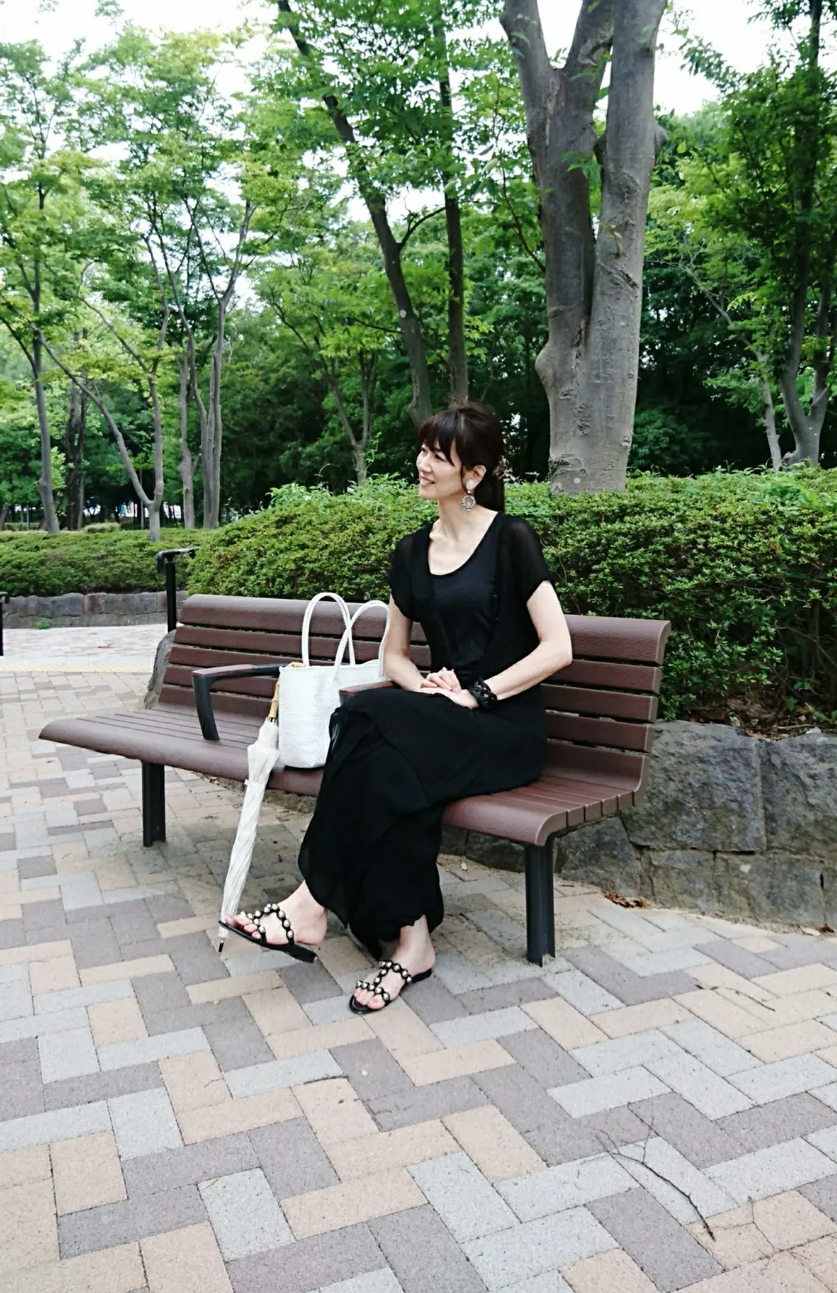 ブラックコーデの画像_3