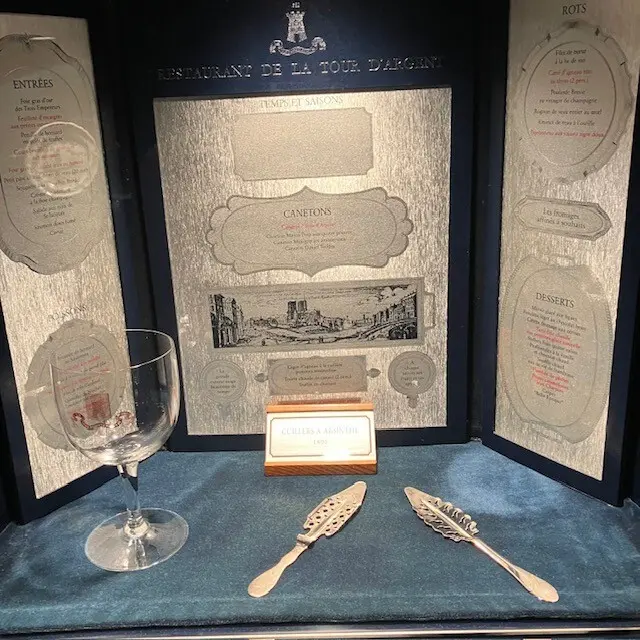 トゥールダルジャン 東京