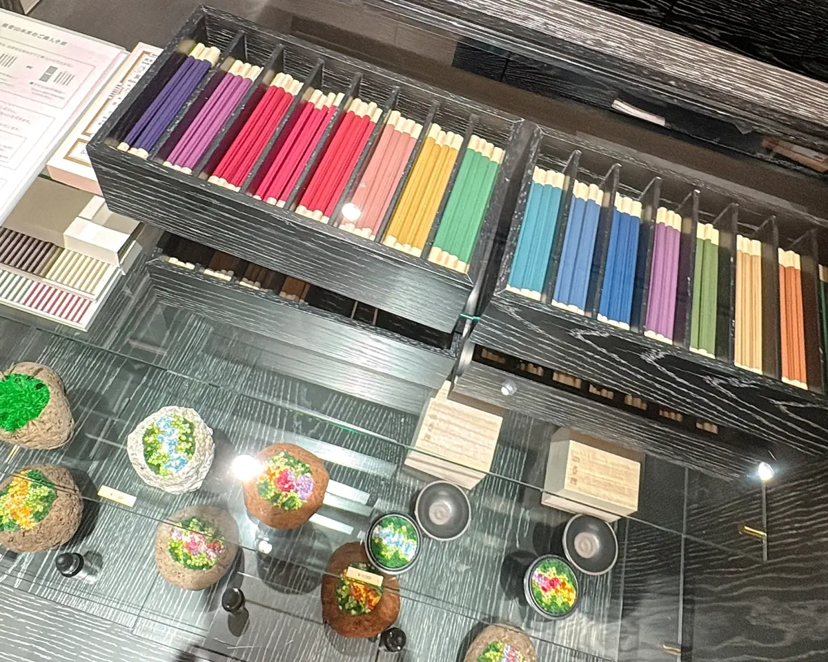 ニュウマン高輪　薫玉堂の線香　