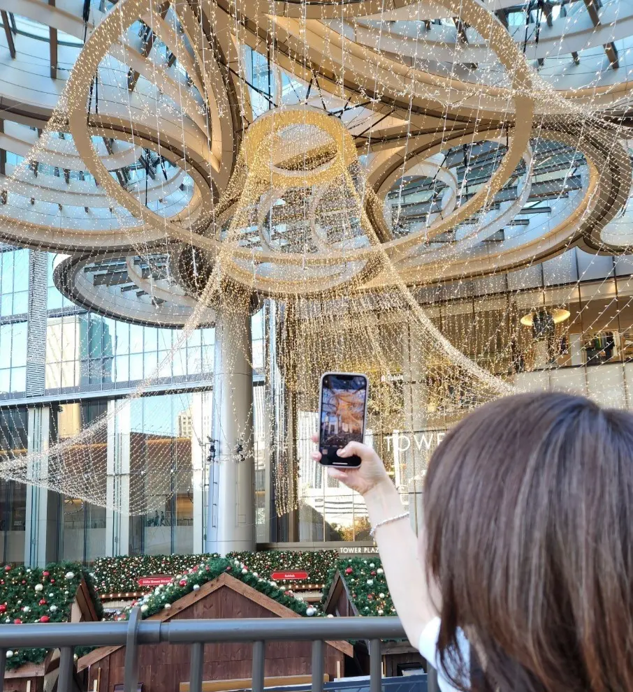 写真を撮るゆきみちゃん( *´艸)