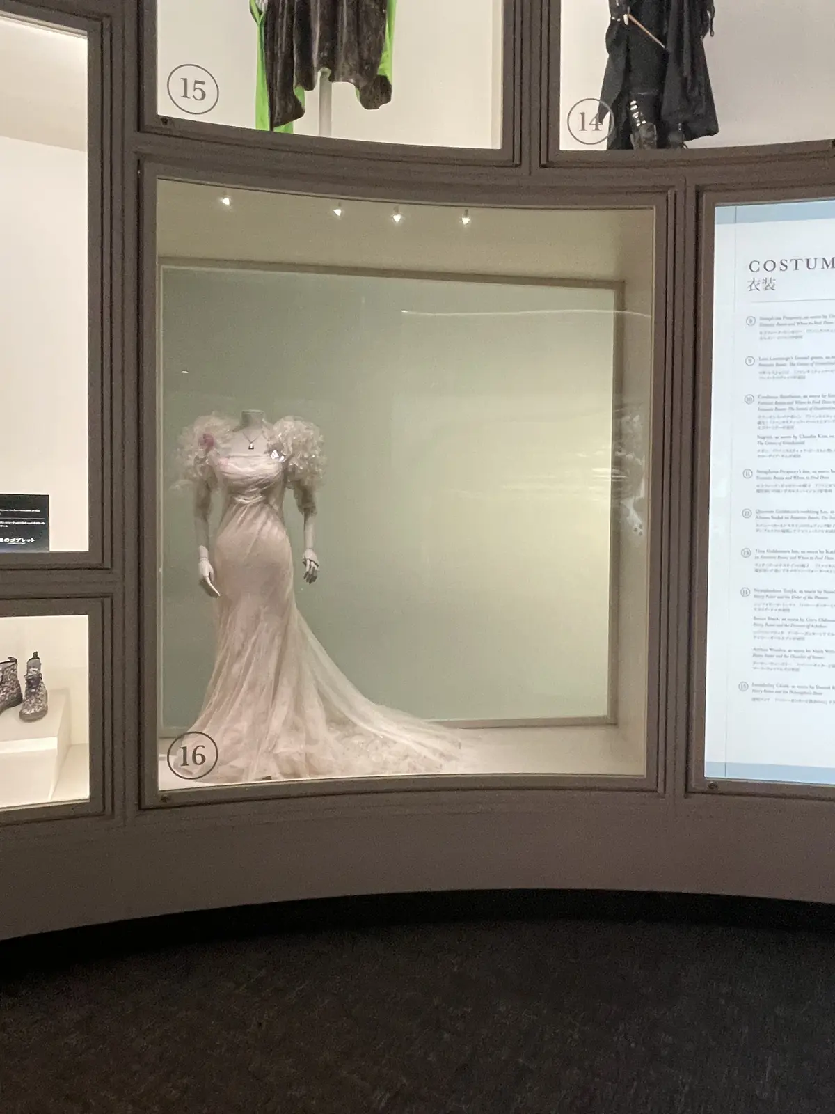 ハリーコーデ、可愛いハリーポッターコーデ、大人のハリポタコーデ、ハリポタ、ハリポタコーデ、可愛いハリポタコーデ、可愛いハリーコーデ、dress、アーベーベー、a.v.v、shoes、Feroux、シューズ、靴、sleeveless shirt、tie、SHEIN、bag、チェベレ、¡CHÉVERE！、シャツ、ノースリーブ、ノースリーブシャツ、ホワイトシャツ、白シャツ、タイ、ネクタイ、黒タイ、ロング、セミロング、ワンカール、黒髪、美髪、焦茶ヘア、こげ茶ヘア、ロングワンピース、ロングスカート、スカート、グレースカート、カゴバッグ、バッグ、メルガドバッグ、スニーカー、フラットシューズ、ワンピース、ワンピースコーデ、ワンピ、黒ワンピ、黒ワンピース、グレー、グレーワンピ、グレーワンピース、ダークグレー、秋服コーデ、残暑コーデ、秋、秋コーデ、ワーナーブラザース、スタジオツアー東京、ワーナーブラザーススタジオツアー東京、 メイキング・オブ・ハリー・ポッター、ワーナー ブラザース スタジオツアー東京メイキング・オブ・ハリー・ポッター、ハリーポッター、現在期間限定、炎のゴブレット、お土産、ローブ、ロングローブ、ハリーポッターローブ、魔法使いローブ、鞄、ハリーポッター鞄、ハリーポッターバッグ、ハリーポッターコーデ、可愛い、可愛いローブ、ハーマイオニー、ハーマイオニーのドレス、ダンス服、ダンスドレス、可愛いドレス、ピンクドレス、ピンクグラデーション、ピンクグラデーションドレス、薄紫ドレス、薄紫グラデーション、薄紫グラデーションドレス、華やか、美しいドレス、薄ピンク、