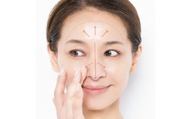 Tゾーンの毛穴と額のシワをなめらかに