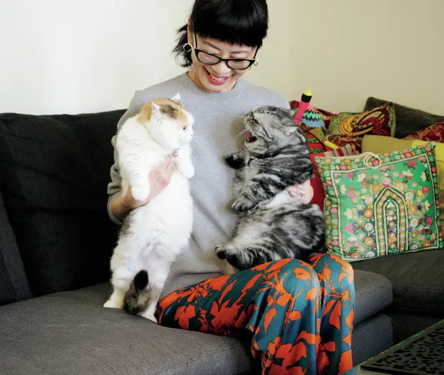 姫子がおとなしいから可能な秘技・左右W抱き