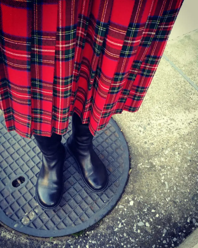 カジュアルな赤が、やっぱり大好き！の画像_3