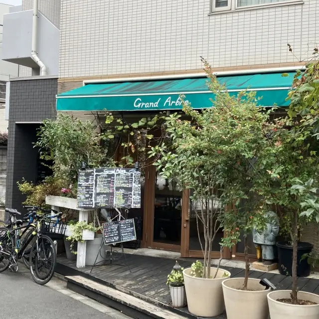 松陰神社前のリトルパリ、フレンチビストロの画像_1