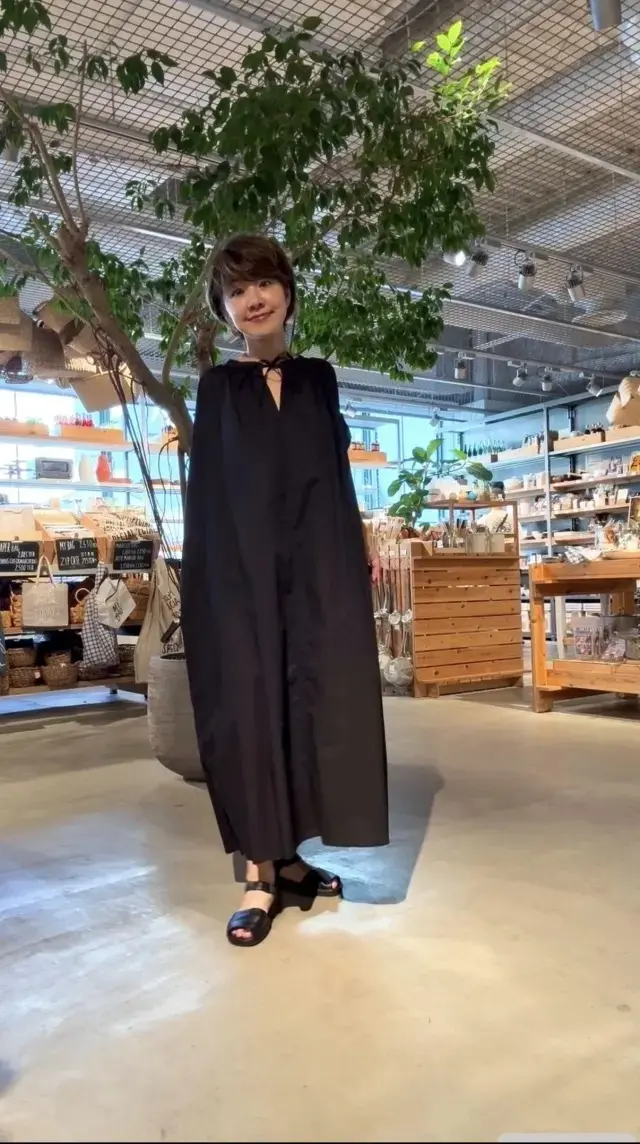 夏、大好きなブラックワンピースで毎日がスペシャル！
