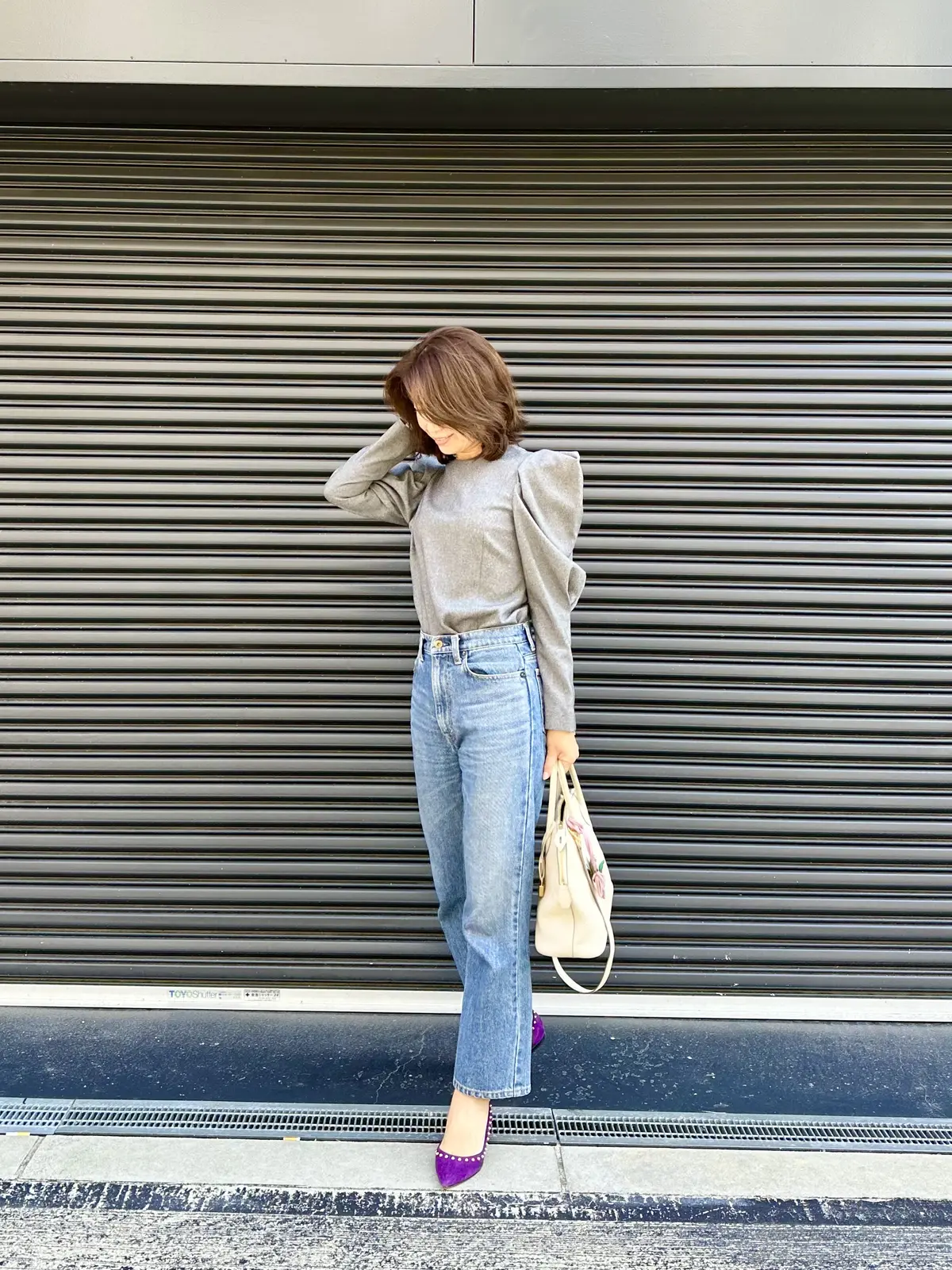 買い足したトップスのカラーはグレーの画像_3