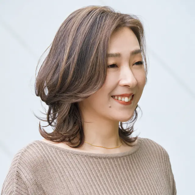 白髪をハイライトに活用するからカラーデザインを長く楽しめる