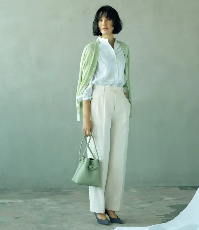 ウエストインしてもまじめになりすぎない軽やかさがいい