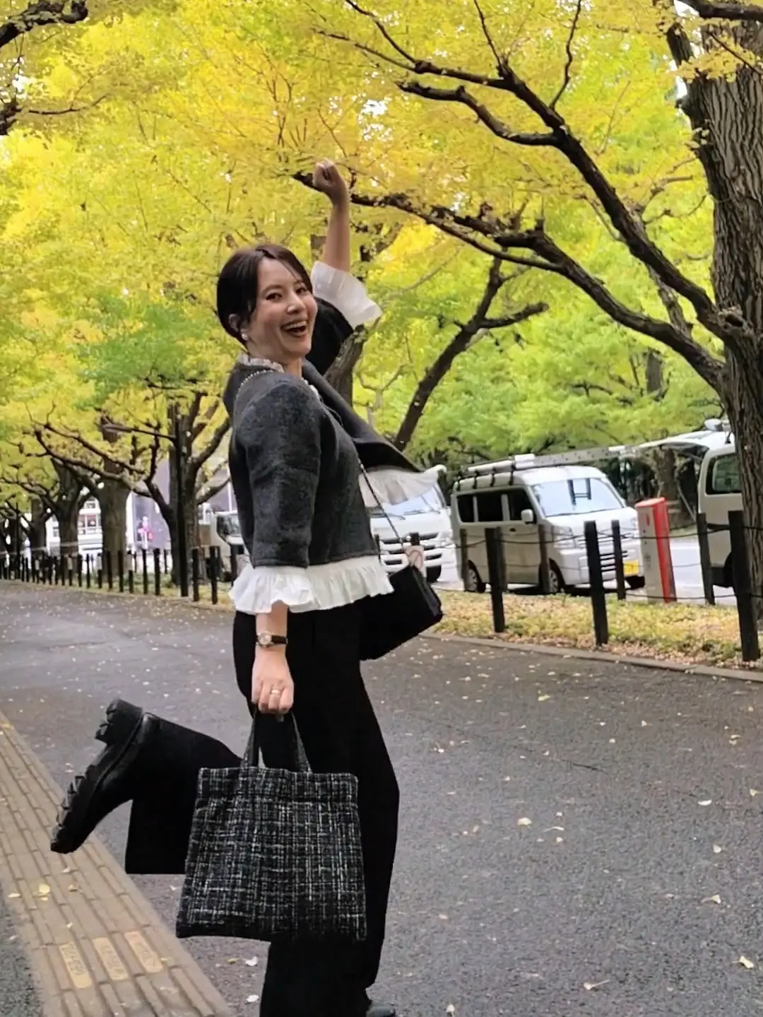 神宮外苑、銀杏並木、紅葉、ZARA