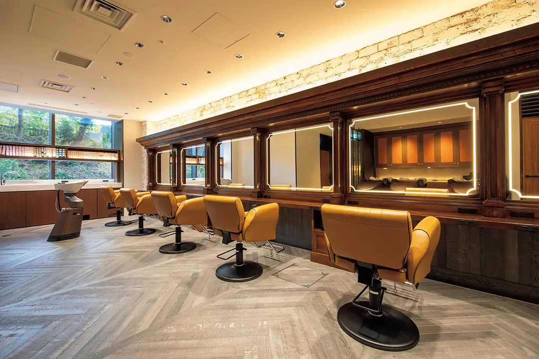 【menu 4】メンズ専用のヘアサロンを併設