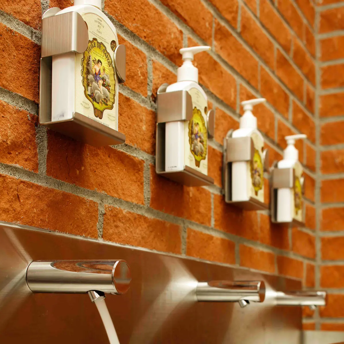 オフィシーヌ・ユニヴェルセル・ビュリーのボディソープ