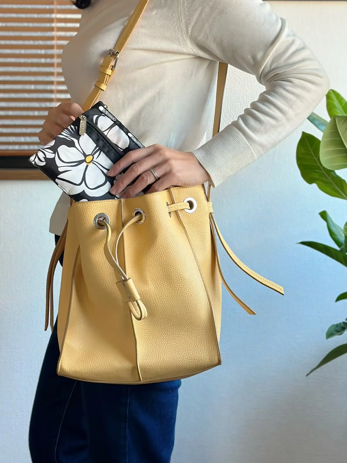 エクラ付録　LeSportsac✖️éclat 大人の花柄ポーチ