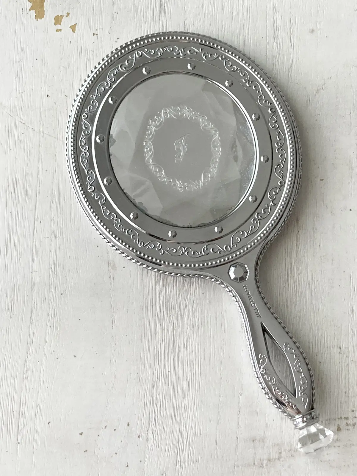 トモコ　メイク　鏡　ジルスチュアート